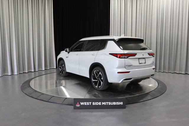 2025 Mitsubishi Outlander PHEV GT in Cars & Trucks in Edmonton - Image 4