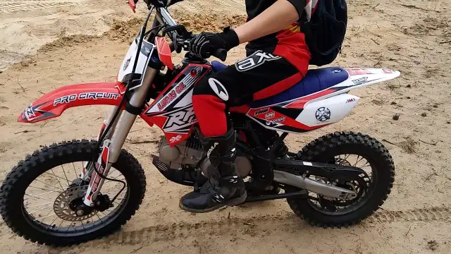 2024 SUPER SPRING SAVINGS ON APOLLO RFZ 110 cc DIRT BIKE $1399.0 in Other in Brandon - Image 17