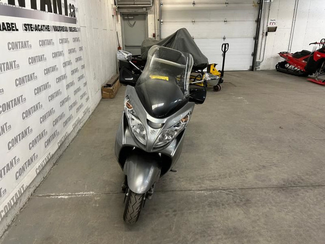 2009 SUZUKI BURGMAN 400 GRIS in Street, Cruisers & Choppers in Longueuil / South Shore - Image 2