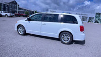 Front Wheel Drive. Leather Interior. Rear View Backup Camera. USB Input(s). Auxiliary Input. Steerin... (image 6)
