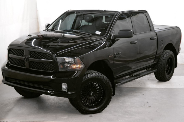 2022 RAM 1500 Classic Express 4x4 Crew Cab 5'7" Box for sale in Cars & Trucks in Red Deer - Image 3