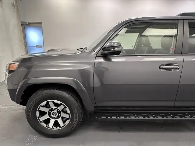 2022 Toyota 4Runner TRD Sport - Leather - Sunroof - Heated Se... dans Autos et camions dans Lethbridge - Image 3