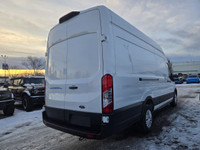 This brand new OXFORD WHITE 2024 FORD E-TRANSIT CARGO VAN is powered by a ENHANCED RANGE ELECTRIC EN... (image 8)