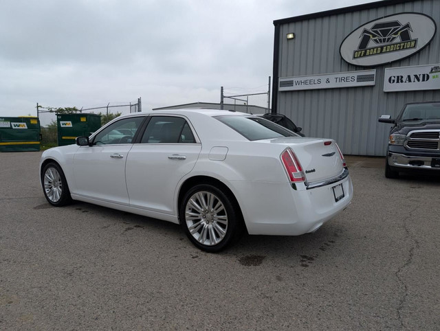 2014 Chrysler 300 300C in Cars & Trucks in London - Image 3