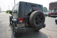 SAFETY INCLUDED 23 DETAILED SERVICE RECORDS LOCAL ONTARIO CAR Clean Jeep Wrangler 4WD 3.6L V6 with 6... (image 4)