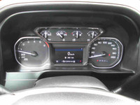 2019 GMC Sierra SLE 4x4 Crew Cab 6.5 Foot Box with 123,546km! Equipped with remote keyless entry, po... (image 9)