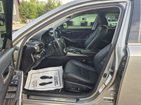 2017 LEXUS IS 300 AWD FULLY LOADED ! ONE OWNER , NO ACCIDENTS , COMES CERTIFIED , LOW KMS , VERY CLE... (image 9)