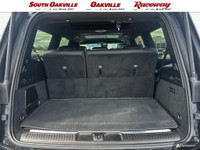 Apple Carplay / Android Auto, Clean CarFax, No Accidents, Low Kms, 4WD, Diamond Black Crystal Pearl... (image 8)