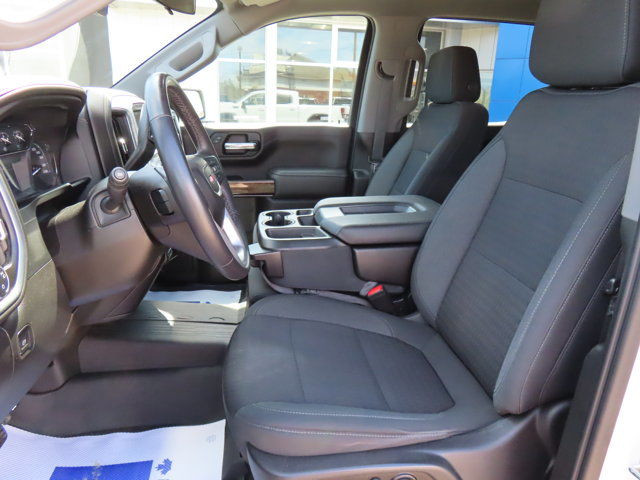 2022 GMC Sierra 1500 Limited SLE 5.3L 4x4, in Cars & Trucks in Regina - Image 3
