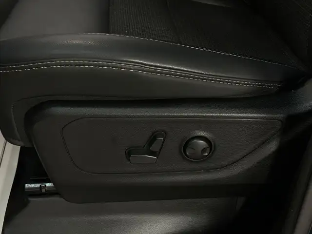 2022 RAM 1500 Sport SPORT/4WD/CREW/22" WHEELS/BLACK/OFF 1 OWN... in Cars & Trucks in Belleville - Image 15