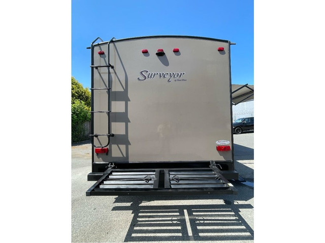 2016 Ram 3500 Forest River Surveyor 296BH RV Travel Trailer in Cars & Trucks in Delta/Surrey/Langley - Image 4