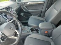 R-Line Black Edition 4Motioin All Wheel Drive Leather Interior Panoramic Sunroof Digital Cockpit App... (image 9)