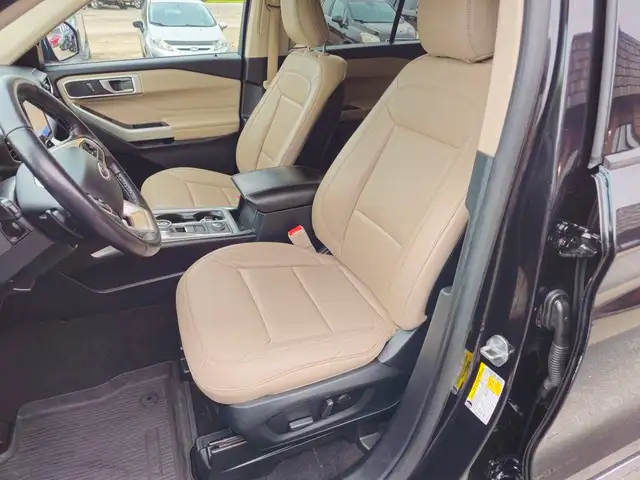 2020 Ford Explorer XLT 4WD in Cars & Trucks in Chatham-Kent - Image 22