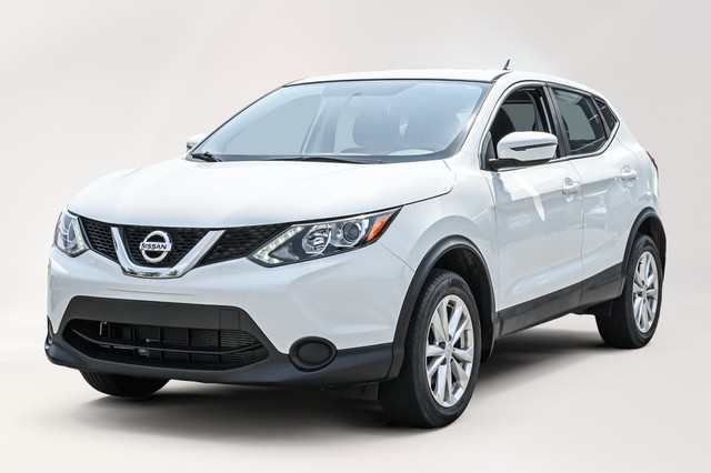 2017 Nissan Qashqai S FWD | Sièges Chauff | Caméra | Bluetooth N in Cars & Trucks in City of Montréal