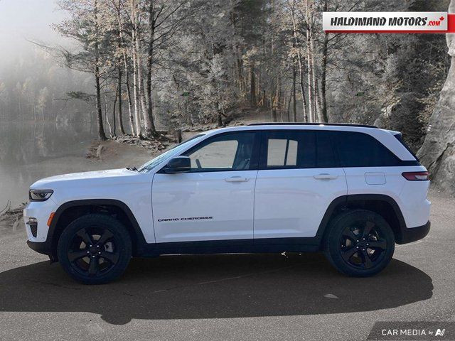 2023 Jeep Grand Cherokee Limited in Cars & Trucks in Hamilton - Image 2