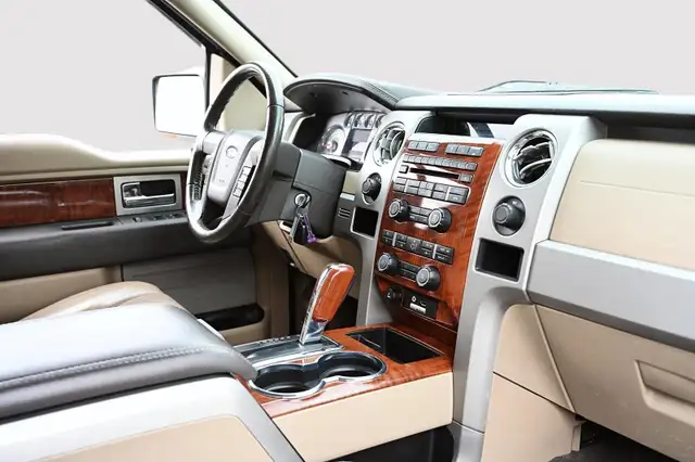 2010 Ford F-150 LARIAT + SUPERCREW + 4 X 4 + 81312 KM LARIAT SUP in Cars & Trucks in Longueuil / South Shore - Image 30