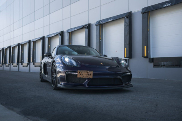 2016 Porsche Cayman in Cars & Trucks in Delta/Surrey/Langley - Image 2