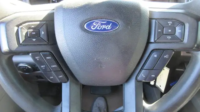 2019 Ford F-450 XLT CREW CAB SERVICE TRUCK in Heavy Trucks in Vancouver - Image 25