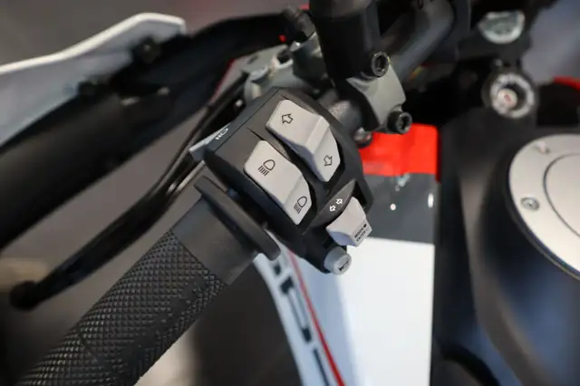 2025 Ducati Hypermotard 950 SP Special Livery in Sport Bikes in Edmonton - Image 10