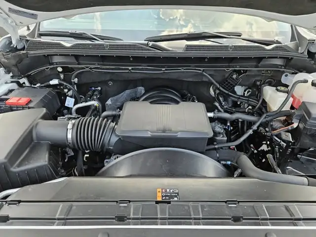 2024 GMC Sierra 3500HD 4WD Crew Cab 159" SLE, 6.6L V8 Gas, SLE C in Cars & Trucks in St. Albert - Image 15