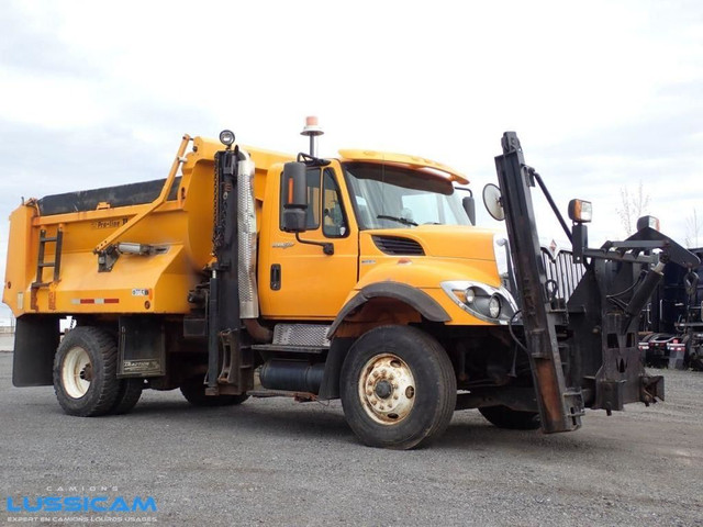 2010 International 7400 in Heavy Equipment in Longueuil / South Shore