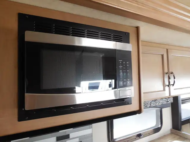 2019 Thor Motor Coach A.c.e 30.4 in RVs & Motorhomes in St. Albert - Image 18