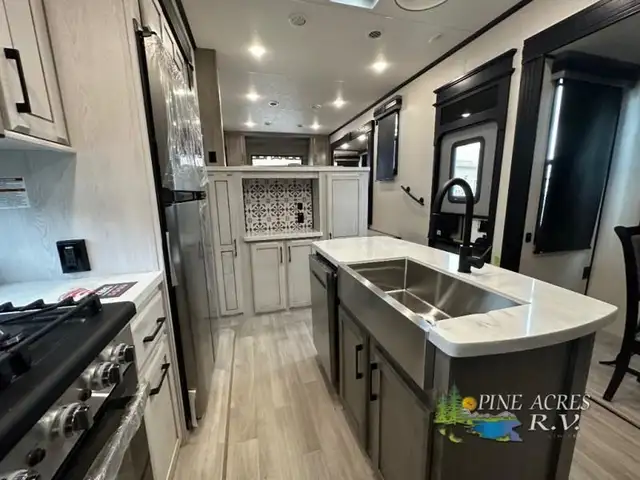 2024 KZ Durango Gold G387FLF (FRONT LIVING) in Travel Trailers & Campers in Truro - Image 12