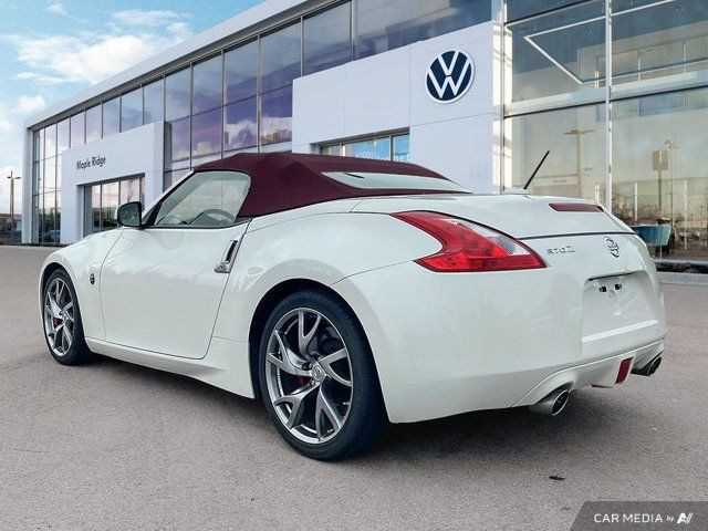 2013 Nissan 370Z Touring w/Bordeaux Top | Red Interior in Cars & Trucks in Tricities/Pitt/Maple - Image 3