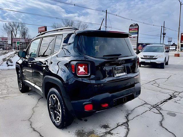 2017 Jeep Renegade 4WD Trailhawk NAV PANORAMIC MINT WE FINANCE A in Cars & Trucks in London - Image 4