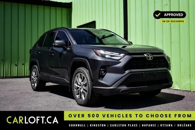 2022 Toyota RAV4 XLE • SUNROOF • HEATED SEATS • POWER LIFTGATE dans Autos et camions dans Cornwall - Image 2