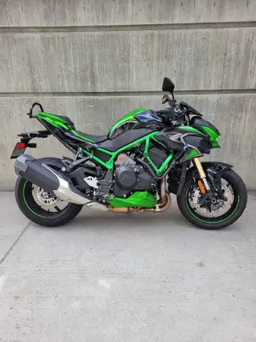 PLEASE NOTE, BIKE IS CURRENTLY NOT ON SITE. For details ask for Barry at VMS West Kelowna.This bike...