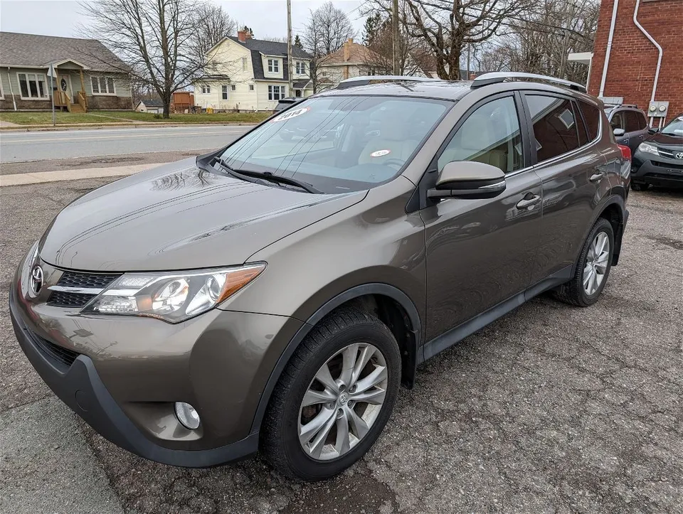2014 Toyota RAV4 Limited 128,830 KM Fully loaded!! Great kms!!