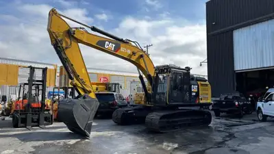 2018 Caterpillar 326F L Excavator, AM/FM Radio, Air Conditioning, 64831lbs operating weight, 1.74 ya...