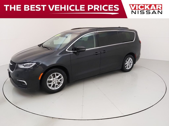 2022 Chrysler Pacifica Touring L in Cars & Trucks in Winnipeg