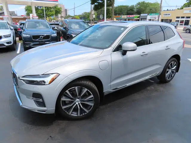 2022 Volvo XC60 Recharge T8 eAWD PHEV Inscription Expression - L dans Autos et camions dans Région d’Oakville/Halton - Image 10