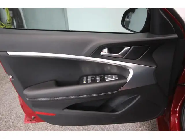 2023 Genesis G70 SELECT / 2.0T / AWD in Cars & Trucks in Lévis - Image 15