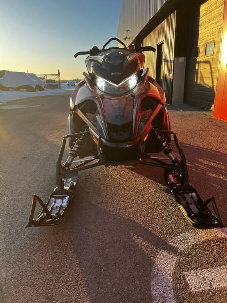 2018 Yamaha SIDEWINDER MTX 153 2018 in Snowmobiles in Lac-Saint-Jean - Image 3