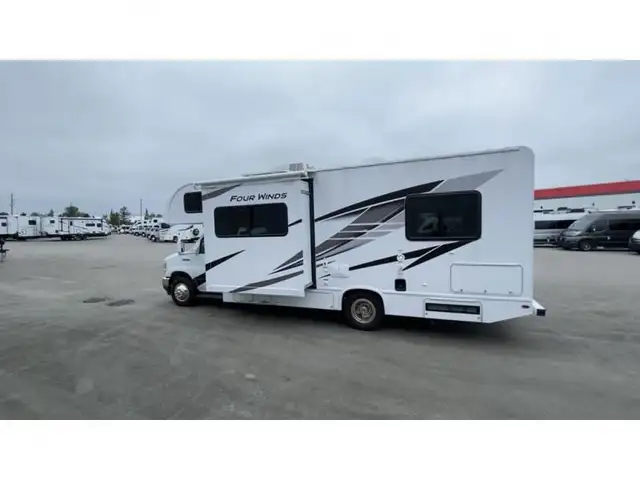 2024 Thor Motor Coach Four Winds 25V in RVs & Motorhomes in Abbotsford - Image 7