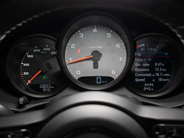 2024 Porsche 718 Cayman S | PREMIUM PKG | MANUAL | 20 IN WHEELS in Cars & Trucks in Mississauga / Peel Region - Image 11