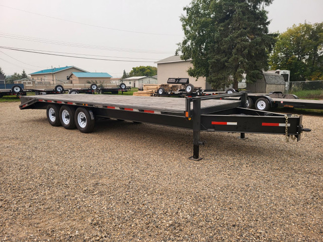 25ft Tri-axle Deck-over with Beavertail in Cargo & Utility Trailers in Fort St. John