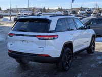 This Jeep Grand Cherokee has a strong Regular Unleaded V-6 3.6 L/220 engine powering this Automatic... (image 6)