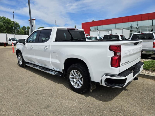 2023 Chevrolet Silverado 1500 4WD Crew Cab 157" RST, 5.3L V8 Gas in Cars & Trucks in St. Albert - Image 3