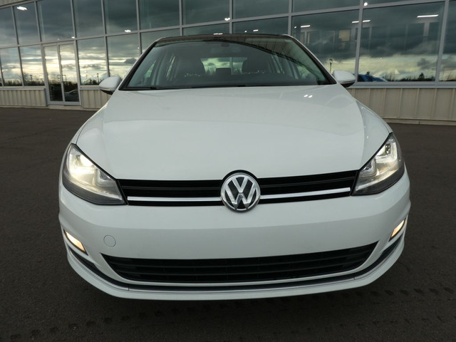  2016 Volkswagen Golf Highline, Leather, Sunroof, Low KM's in Cars & Trucks in Moncton - Image 2