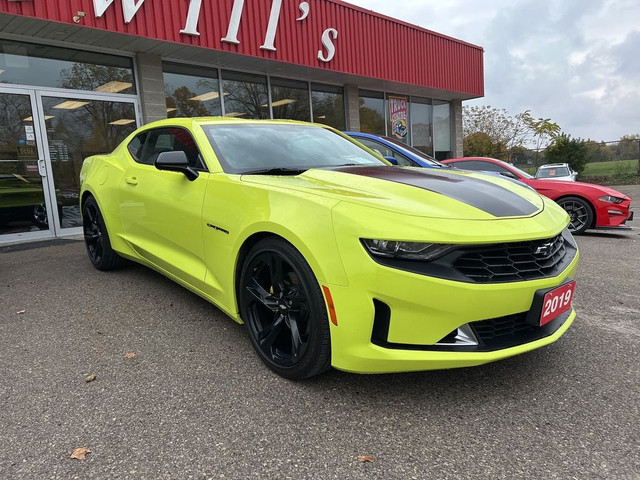  2019 Chevrolet Camaro 1 LT, AUTO, CLEAN CARFAX, LOW MILEAGE! in Cars & Trucks in London - Image 4