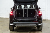 Francais: * Jet Black * Aide Engine: Moteur à 4 cylindres 2.0l L/100Km City: 9.6 L/100Km Hwy: 7.0 Sa... (image 6)