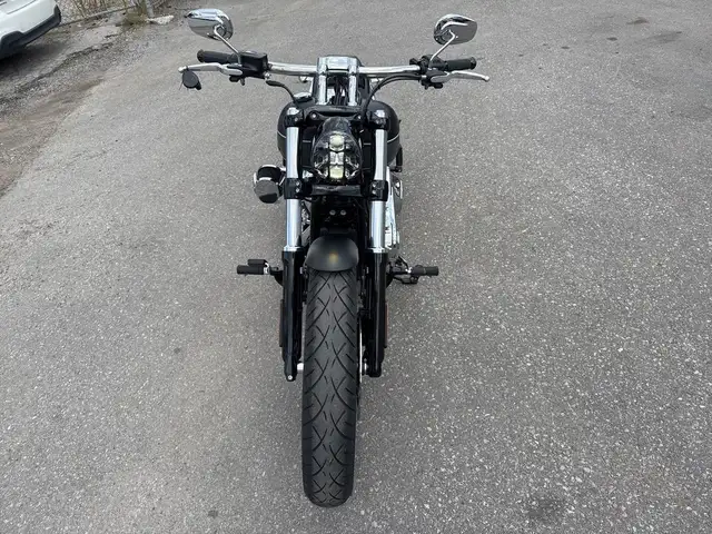 2023 Harley-Davidson Breakout ~ AIR RIDE ~ 260 REAR ~ 23\" FRONT in Street, Cruisers & Choppers in City of Toronto - Image 8