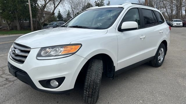 2012 Hyundai Santa Fe GL in Cars & Trucks in Oakville / Halton Region - Image 3