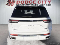 This Jeep Grand Cherokee delivers a Regular Unleaded V-6 3.6 L/220 engine powering this Automatic tr... (image 4)