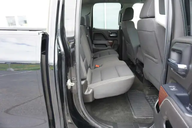 2017 GMC Sierra 1500 in Cars & Trucks in Oakville / Halton Region - Image 18