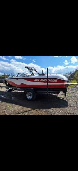 2001 Correct Craft SKI NAUTIQUE 19' 320HP in Powerboats & Motorboats in Laval / North Shore - Image 4